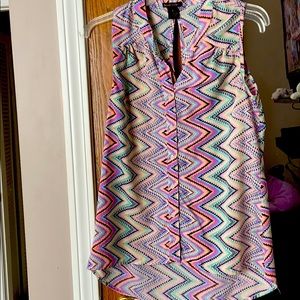 EUC sleeveless blouse awesome pattern and color
